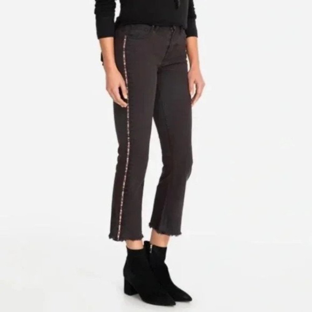 JOHNNY WAS Cropped Baby Boot Jeans Size 27 Black Embroidered Frayed Hem NEW